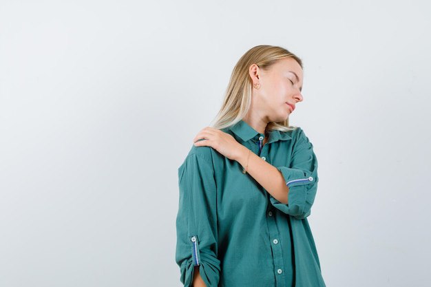 Shoulder Pain Treatment in Santa Ana, Orange County | When to See a Neurologist